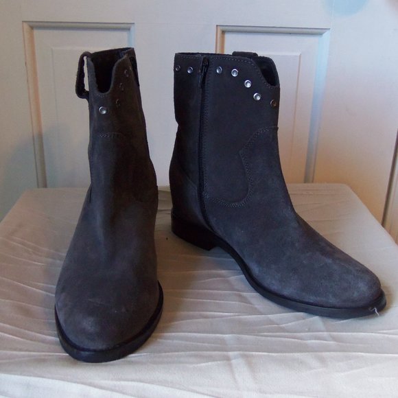 Kanna Gray Suede Studded Ankle Boots sz 36 - Picture 13 of 13
